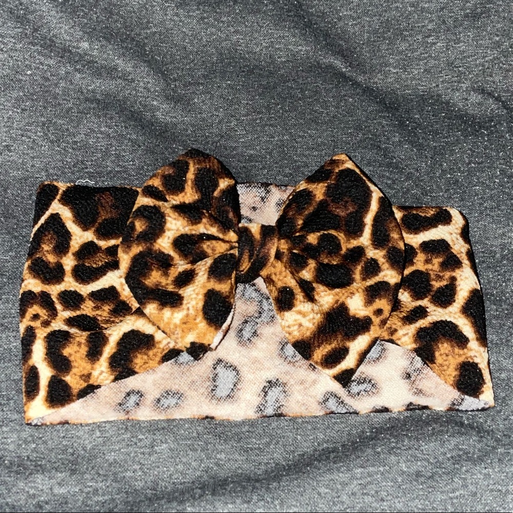Leopard print headband with bow